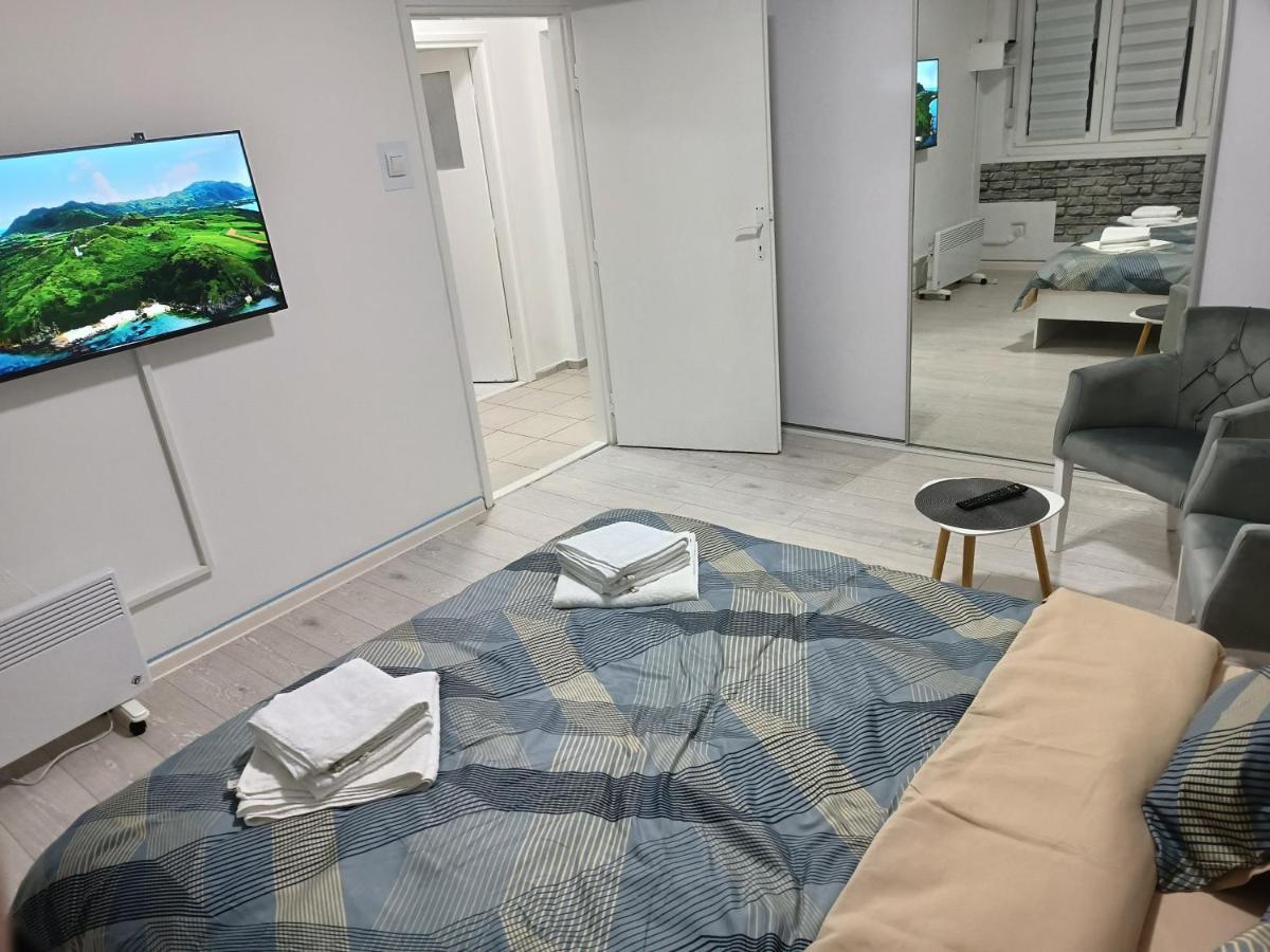 Savska - Apartment Sajmiste Esterno foto